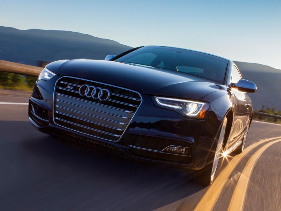  Audi S5 Coupe 2012 года  (NA) (фото 9 из 16)